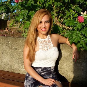 Meet your Posher, Analia